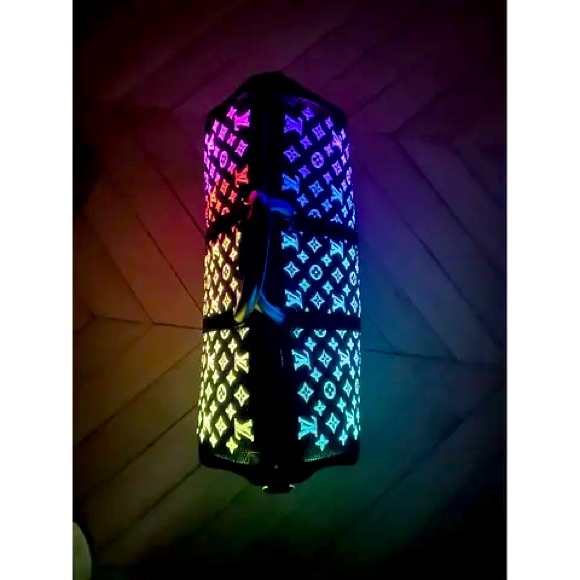 Louis Vuitton LED Light Up Lightning Fiber Optic
Monogram Keepall - Virgil Abloh - Picture 4 of 11